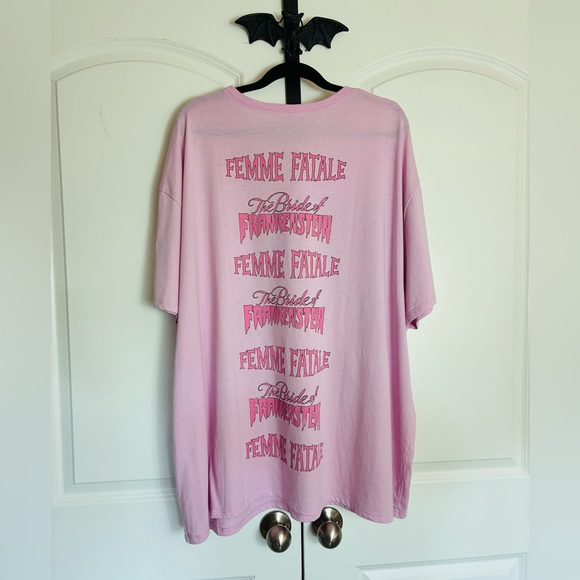 Gothic Bride Of Frankenstein Relaxed Shirt Pink & Green Soft Stretchy size 3X - Picture 2 of 5